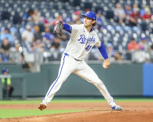 SEP 9, 2026: Kansas City Royals relief pitcher Daniel Lynch IV (41) throws a pitch in the 3rd inning against the Diamondbacks at Kauffman Stadium Kansas City, MO. CSM Kansas City United States - ZUMAc04_ 20260909_zma_c04_154 Copyright: xRomanxPunox