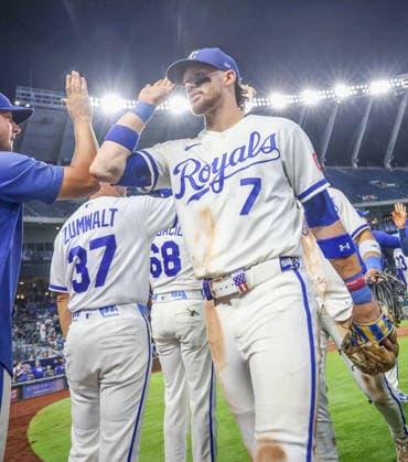 SEP 9, 2026: Kansas City Royals shortstop Bobby Witt Jr. (7) celebrates after a win against the Diamondbacks at Kauffman Stadium Kansas City, MO. CSM Kansas City United States - ZUMAc04_ 20260909_zma_c04_171 Copyright: xRomanxPunox