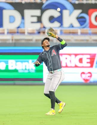 SEP 9, 2026: Arizona Diamondbacks shortstop Geraldo Perdomo (2) catches a pop fly in the 7th inning against the Kansas City Royals at Kauffman Stadium Kansas City, MO. CSM Kansas City United States - ZUMAc04_ 20260909_zma_c04_177 Copyright: xRomanxPunox