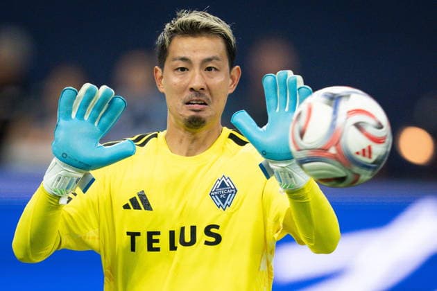 September 9, 2026, Vancouver, Bc, CANADA: Vancouver Whitecaps goalkeeper Yohei Takaoka watches the ball during the second half of an MLS, Fussball Herren, USA soccer match against the Los Angeles Galaxy in Vancouver on Wednesday, Sept. 9, 2026. Canada News - September 9, 2026  - ZUMAc35_ 20260909_zaf_c35_170 Copyright: xEthanxCairnsx