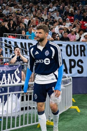 VANCOUVER, CANADA - SEPTEMBER 9: Thomas Muller of Vancouver Whitecaps FC leaves the pitch after being subbed out from a leg injury during the Major League Soccer match between Vancouver Whitecaps FC and LA Galaxy at BC Place Stadium on September 9, 2026 in Vancouver, British Columbia, Canada. Copyright: xAmyxElle SPPx Sportspressphoto_SPR227574