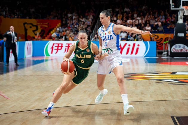 Italy V Australia: Qualification To Quarter-Finals - FIBA Women s Basketball World Cup Germany 2026 Stephanie Talbot and Cecilia Zandalasini play during the FIBA Women s Basketball World Cup 2026 qualification to quarter-finals match between Italy and Australia in Berlin, Germany, on September 9, 2026. Berlin Germany  Copyright: xMarcinxGolbax originalFilename:golba-italyvau260909_np2ZH.jpg