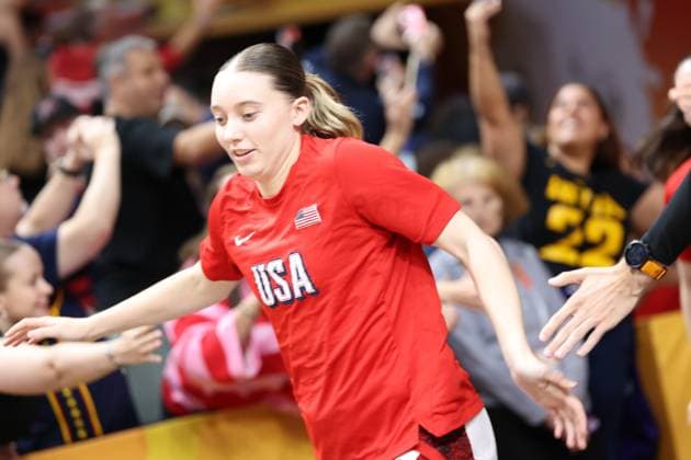 USA™ Paige Bueckers arrives for a basketball game between United States and Hungary, a quarter-final game at the FIBA Women s Basketball World Cup, on Thursday 10 September 2026, in Berlin, Germany. The FIBA Women s Basketball World Cup takes place in Berlin from 4 to 13 September 2026. VIRGINIExLEFOUR  x185826816x