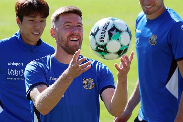 September 10, 2026, xrekx, Soccer 3rd Division, 1 FC Saarbrücken Training: Christian Kühlwetter (left) 1 FC Saarbrücken laughing, smiling, positive, satisfied Saarbrücken
