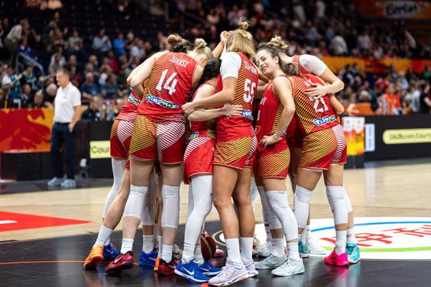 Hungarian team in a circle, taking an oath, GER, USA vs. Hungary, basketball, 2026 FIBA Women s World Cup, quarterfinals, September 10, 2026, GER, USA vs. Hungary, basketball, 2026 FIBA Women s World Cup, Quarterfinals, September 10, 2026, Berlin Copyright: xEibner-Pressefoto MaxxVincenx EP_MVN