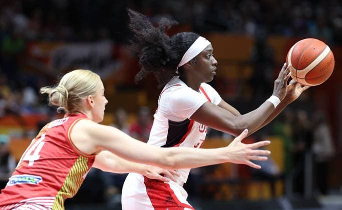 USA™ Rhyne Howard fights for the ball during a basketball game between United States and Hungary, a quarter-final game at the FIBA Women s Basketball World Cup, on Thursday 10 September 2026, in Berlin, Germany. The FIBA Women s Basketball World Cup takes place in Berlin from 4 to 13 September 2026. VIRGINIExLEFOUR  x185831133x