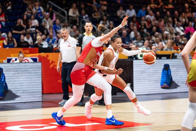 Napheesa Collier (USA), No. 11, dribbling against Virag Takacs Kiss (Hungary), No. 02, GER, USA vs. Hungary, Basketball, 2026 FIBA Women s World Cup, Quarterfinals, September 10, 2026, GER, USA vs. Hungary, Basketball, 2026 FIBA Women’s World Cup, Quarterfinals, September 10, 2026, Berlin Copyright: xEibner-Pressefoto MaxxVincenx EP_MVN