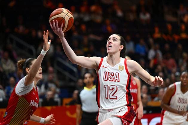 USA v Hungary - FIBA Women s Basketball World Cup 2026 Quarter-Final BERLIN, GERMANY - SEPTEMBER 10 : Clark Caitlin guard of United States of America during the FIBA Women s Basketball World Cup quarter final match between United States of America and Hungary in Berlin on September 10, 2026 in Berlin, Germany, 10 09 2026 Berlin Germany  Copyright: xVincentxKalutx