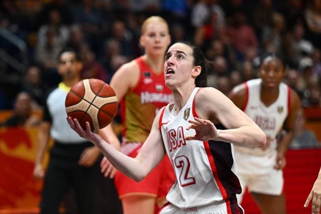 USA v Hungary - FIBA Women s Basketball World Cup 2026 Quarter-Final BERLIN, GERMANY - SEPTEMBER 10 : Clark Caitlin guard of United States of America during the FIBA Women s Basketball World Cup quarter final match between United States of America and Hungary in Berlin on September 10, 2026 in Berlin, Germany, 10 09 2026 Berlin Germany  Copyright: xVincentxKalutx