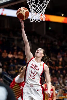 Caitlin Clark (USA), 12 on a layup; Virag Takacs Kiss (Hungary), 02; GER, USA vs. Hungary, Basketball, 2026 FIBA Women’s World Cup, Quarterfinals, September 10, 2026, GER, USA vs. Hungary, Basketball, 2026 FIBA Women’s World Cup, Quarterfinals, September 10, 2026, Berlin Copyright: xEibner-Pressefoto MaxxVincenx EP_MVN