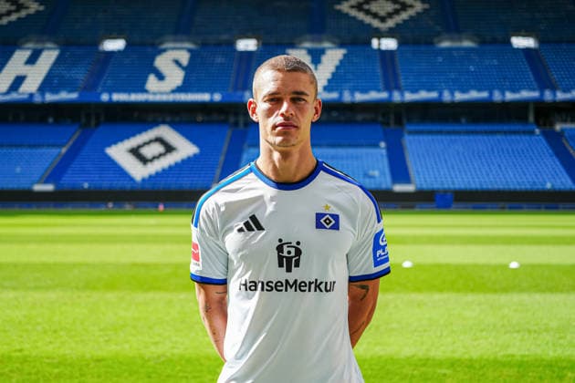 Miro Muheim (Hamburger SV, 28) GER, Hamburger SV, Fussball, Porträttermin, 09.09.2026 GER, Hamburger SV, Fussball, Porträttermin, 09.09.2026 Hamburg *** Miro Muheim, Hamburger SV, 28 GER, Hamburger SV, soccer, photo shoot, 09 09 2026 GER, Hamburger SV, soccer, photo shoot, 09 09 2026 Hamburg Copyright: xEibner-Pressefoto MarcelxvonxFehx EP_MFN