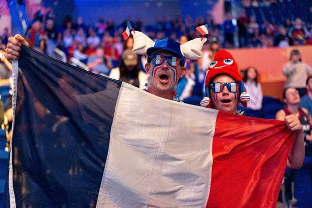 French fan cheering with a flag and hat, GER, China vs. France, Basketball, 2026 FIBA Women s World Cup, Quarterfinals, September 10, 2026, GER, China vs. France, Basketball, 2026 FIBA Women s World Cup, Quarterfinals, September 10, 2026, Berlin Copyright: xEibner-Pressefoto MaxxVincenx EP_MVN