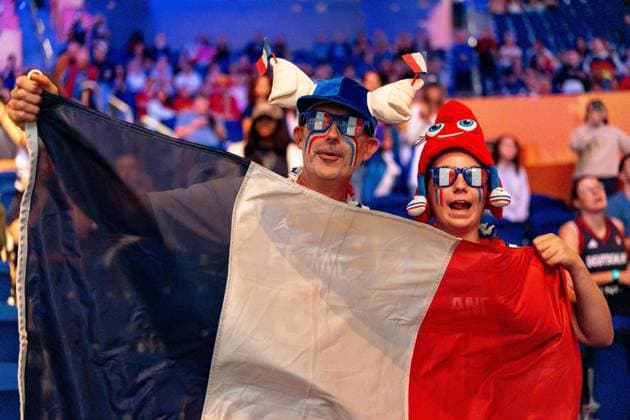 French fan cheering with a flag and hat, GER, China vs. France, Basketball, 2026 FIBA Women s World Cup, Quarterfinals, September 10, 2026, GER, China vs. France, Basketball, 2026 FIBA Women s World Cup, Quarterfinals, September 10, 2026, Berlin Copyright: xEibner-Pressefoto MaxxVincenx EP_MVN
