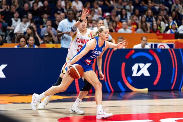 Marine Johannes of France, 23, dribbling against Saiqi Jia of China, 31, GER, China vs. France, Basketball, 2026 FIBA Women’s World Cup, Quarterfinals, September 10, 2026, GER, China vs. France, Basketball, 2026 FIBA Women’s World Cup, Quarterfinals, September 10, 2026, Berlin Copyright: xEibner-Pressefoto MaxxVincenx EP_MVN