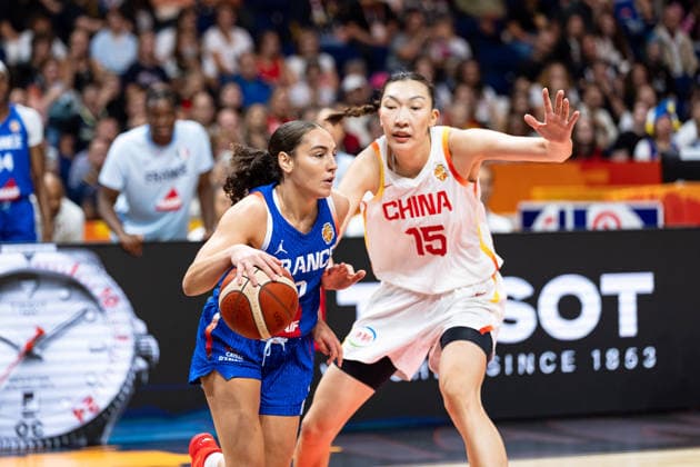 Carla Leite (France), 00, dribbling against Xu Han (China), 15, GER, China vs. France, Basketball, FIBA Women s World Cup 2026, Quarterfinals, September 10, 2026, GER, China vs. France, Basketball, FIBA Women’s World Cup 2026, Quarterfinals, September 10, 2026, Berlin Copyright: xEibner-Pressefoto MaxxVincenx EP_MVN