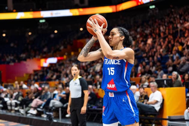 Gabby Williams of France, 15, taking a shot; GER, China vs. France, Basketball, 2026 FIBA Women’s World Cup, Quarterfinals, September 10, 2026; GER, China vs. France, Basketball, 2026 FIBA Women’s World Cup, Quarterfinals, September 10, 2026, Berlin Copyright: xEibner-Pressefoto MaxxVincenx EP_MVN