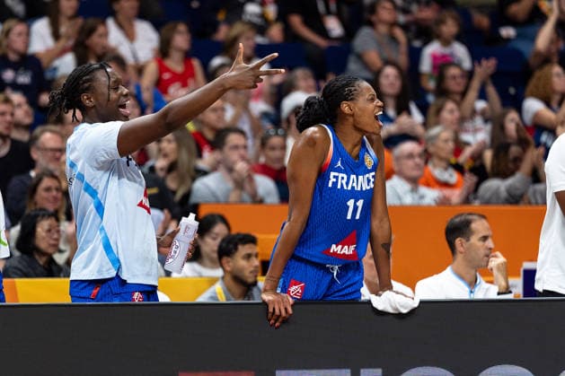 Aminata Gueye (France, 31) and Valeriane Ayayi (France, 11) cheer from the bench, GER, China vs. France, Basketball, 2026 FIBA Women’s World Cup, Quarterfinals, September 10, 2026, Germany, China vs. France, Basketball, 2026 FIBA Women’s World Cup, Quarterfinals, September 10, 2026, Berlin Copyright: xEibner-Pressefoto MaxxVincenx EP_MVN