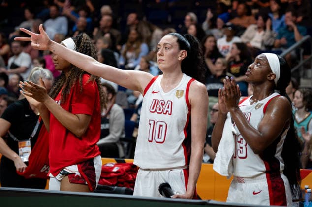 USA V Hungary: Quarter-Finals - FIBA Women s Basketball World Cup Germany 2026 Breanna Stewart celebrates after scoring a point during the FIBA Women s Basketball World Cup 2026 quarter-finals match between the United States and Hungary in Berlin, Germany, on September 10, 2026. Berlin Germany  Copyright: xMarcinxGolbax originalFilename:golba-usavhung260910_npChl.jpg