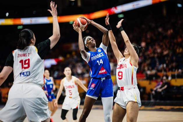 FIBA Women’s Basketball World Cup 2026: China vs. France, September 10, 2026; Dominique Malonga (France), 14; Tang Ziting (China), 9; Basketball; FIBA Women’s Basketball World Cup 2026; Final Phase, Quarterfinals: China vs. France on September 10, 2026, at the Uber Arena, Berlin Copyright: xBEAUTIFULxSPORTS Tonhäuserx