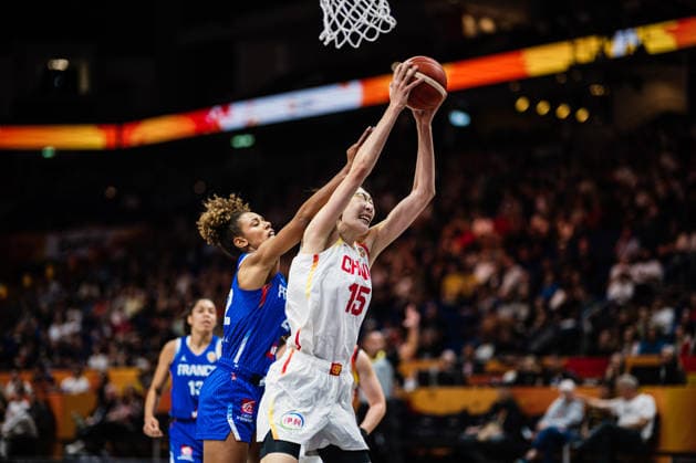 FIBA Women’s Basketball World Cup 2026: China vs. France, September 10, 2026; Han Xu (China), 15; Marieme Badiane (France), 22; Basketball; FIBA Women’s Basketball World Cup 2026; Final Phase, Quarterfinals: China vs. France on September 10, 2026, at the Uber Arena, Berlin Copyright: xBEAUTIFULxSPORTS Tonhäuserx