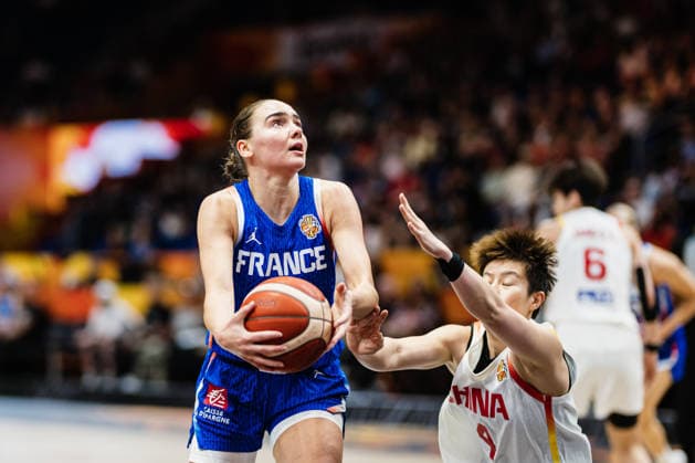 FIBA Women’s Basketball World Cup 2026: China vs. France, September 10, 2026; Pauline Astier (France), 98; Li Yuan (China), 4; Basketball; FIBA Women’s Basketball World Cup 2026; Final Phase, Quarterfinals: China vs. France on September 10, 2026, at the Uber Arena, Berlin Copyright: xBEAUTIFULxSPORTS Tonhäuserx