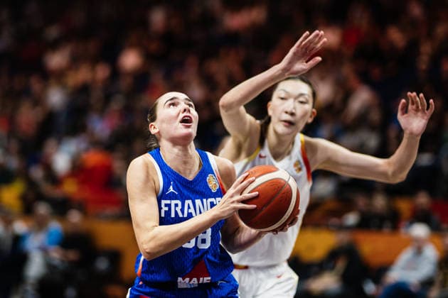 FIBA Women’s Basketball World Cup 2026: China vs. France, September 10, 2026; Pauline Astier (France), 98; Han Xu (China), 15; Basketball; FIBA Women’s Basketball World Cup 2026; Final Phase, Quarterfinals: China vs. France on September 10, 2026, at the Uber Arena, Berlin Copyright: xBEAUTIFULxSPORTS Tonhäuserx