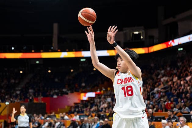 Mingling Chen of China, 18, taking a shot, GER, China vs. France, Basketball, 2026 FIBA Women s World Cup, Quarterfinals, September 10, 2026, GER, China vs. France, Basketball, 2026 FIBA Women s World Cup, Quarterfinals, September 10, 2026, Berlin Copyright: xEibner-Pressefoto MaxxVincenx EP_MVN