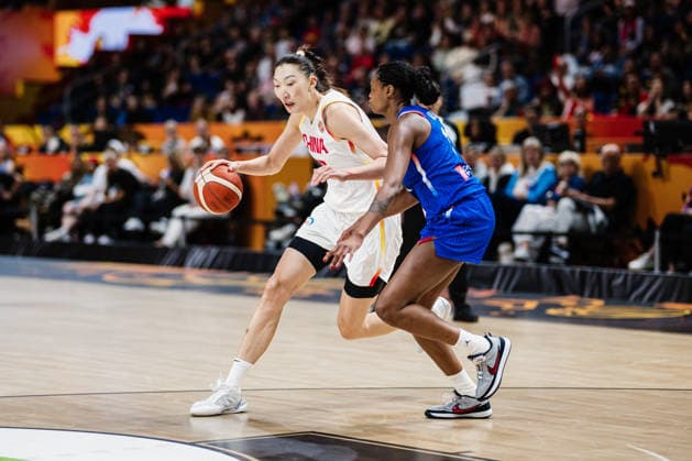 FIBA Women’s Basketball World Cup 2026: China vs. France, September 10, 2026; Han Xu (China), 15; Valeriane Ayayi (France), 11; Basketball; FIBA Women’s Basketball World Cup 2026; Final Phase, Quarterfinals: China vs. France on September 10, 2026, at the Uber Arena, Berlin Copyright: xBEAUTIFULxSPORTS Tonhäuserx