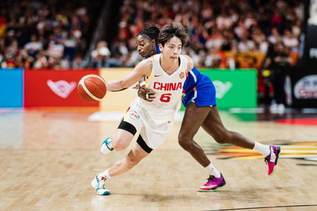 FIBA Women s Basketball World Cup 2026: China vs. France, September 10, 2026; Yang Shuyu (China), 6; Migna Toure (France), 28; Basketball; FIBA Women s Basketball World Cup 2026; Final Phase, Quarterfinals: China vs. France on September 10, 2026, at the Uber Arena, Berlin Copyright: xBEAUTIFULxSPORTS Tonhäuserx