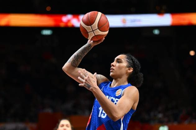 China v France - FIBA Women s Basketball World Cup 2026 Quarter-Final BERLIN, GERMANY - SEPTEMBER 10 : Williams Gabby forward of France during the FIBA Women s Basketball World Cup quarter final match between China and France in Berlin on September 10, 2026 in Berlin, Germany, 10 09 2026 Berlin Germany  Copyright: xVincentxKalutx
