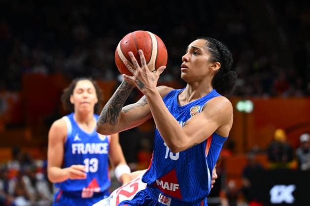 China v France - FIBA Women s Basketball World Cup 2026 Quarter-Final BERLIN, GERMANY - SEPTEMBER 10 : Williams Gabby forward of France during the FIBA Women s Basketball World Cup quarter final match between China and France in Berlin on September 10, 2026 in Berlin, Germany, 10 09 2026 Berlin Germany  Copyright: xVincentxKalutx