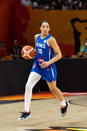 Gabby Williams of France, age 15, dribbling, single frame, single photo, portrait, cutout, GER, China vs. France, basketball, 2026 FIBA Women s World Cup, Quarterfinals, September 10, 2026, GER, China vs. France, Basketball, FIBA Women’s World Cup 2026, Quarterfinals, September 10, 2026, Berlin Copyright: xEibner-Pressefoto MaxxVincenx EP_MVN