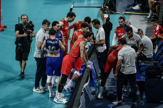 IPA88358978 - Team Portugal during a timeout in the CEV Enel Eurovolley 2026 pool phase match between Poland and Portugal—Arena 8888 in Sofia, Bulgaria, on September 10, 2026  Copyright: xIvanxSxIvanov IPAxSportx xx IPA88358978