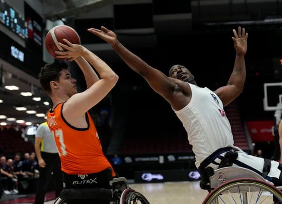 September 10, 2026, Ottawa, On, CANADA: United StatesöÄÃ Brian Bell (8) attempts to block NetherlandsöÄÃ Arie Twigt (17) during first half IWBF Wheelchair Basketball World Championships group stage action in Ottawa, Thursday Sept.10, 2026. Canada News - September 10, 2026  - ZUMAc35_ 20260910_zaf_c35_001 Copyright: xAdrianxWyldx