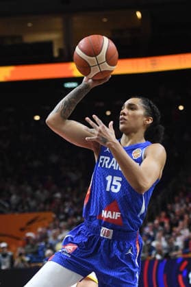 (260910) -- BERLIN, Sept. 10, 2026 -- Gabby Williams of France shoots during the quarterfinal match between China and France at the FIBA Women s Basketball World Cup 2026 in Berlin, Germany, Sept. 10, 2026. ) (SP)GERMANY-BERLIN-BASKETBALL-WOMEN S WORLD CUP-CHN VS FRA HexCanling 