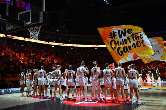Belgium v Germany - FIBA Women s Basketball World Cup 2026 Quarter-Final BERLIN, GERMANY - SEPTEMBER 10 : players of Belgium during the FIBA Women s Basketball World Cup quarter final match between Belgium and Germany in Berlin on September 10, 2026 in Berlin, Germany, 10 09 2026 Berlin Germany  Copyright: xVincentxKalutx