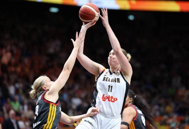 Belgium s Emma Meesseman fights for the ball during a basketball game between Germany and Belgium national team, Nationalteam Belgian Cats, a quarter final game at the FIBA Women s Basketball World Cup, on Thursday 10 September 2026, in Berlin, Germany. The FIBA Women s Basketball World Cup takes place in Berlin from 4 to 13 September 2026. VIRGINIExLEFOUR  x185867111x