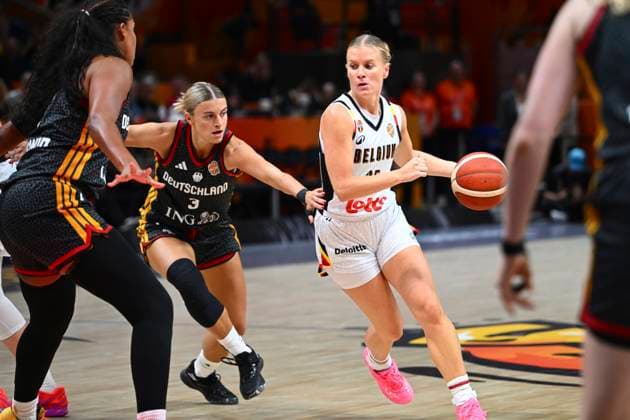 Belgium v Germany - FIBA Women s Basketball World Cup 2026 Quarter-Final BERLIN, GERMANY - SEPTEMBER 10 : Vanloo Julie guard of Belgium during the FIBA Women s Basketball World Cup quarter final match between Belgium and Germany in Berlin on September 10, 2026 in Berlin, Germany, 10 09 2026 Berlin Germany  Copyright: xVincentxKalutx