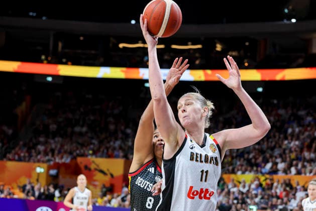 Nyara Sabally of Germany and Emma Meesseman of Belgium battle for the ball during the FIBA Women s Basketball World Cup Germany 2026 quarterfinal match between Belgium and Germany at the Berlin Arena on September 10, 2026, in Berlin, Germany. Photo by Marco Steinbrenner, DeFodi Images