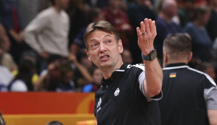 National Team Coach Olaf Lange gives instructions; Upper Body Drill; Basketball; FIBA World Cup; Women s World Championship; 2026-2027 Season; October 9, 2026; Belgium (BEL) vs. DBB Germany (GER)