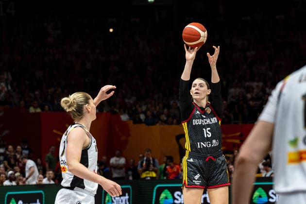 Luisa Geiselsoder (Germany), 15, shooting; Emma Meesseman (Belgium), 11; GER, Belgium vs. Germany, Basketball, 2026 FIBA Women’s World Cup, Quarterfinals, September 10, 2026, GER, Belgium vs. Germany, Basketball, 2026 FIBA Women’s World Cup, Quarterfinals, September 10, 2026, Berlin Copyright: xEibner-Pressefoto MaxxVincenx EP_MVN