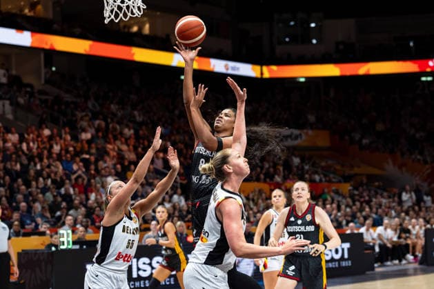 Nyara Sabally (Germany), No. 8, making a layup; Julie Allemand (Belgium), No. 55; Emma Meesseman (Belgium), No. 11; GER, Belgium vs. Germany, Basketball, 2026 FIBA Women’s World Cup, Quarterfinals, September 10, 2026 GER, Belgium vs. Germany, Basketball, 2026 FIBA Women’s World Cup, Quarterfinals, September 10, 2026 Berlin Copyright: xEibner-Pressefoto MaxxVincenx EP_MVN