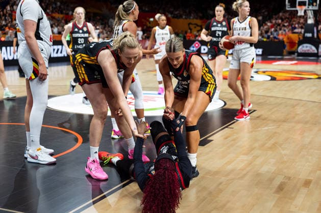Alexis Peterson (Germany), No. 1, on the floor; Marie Guelich (Germany), No. 21; and Alexandra Wilke (Germany), No. 3, helping her up; GER vs. Belgium, Basketball, 2026 FIBA Women’s World Cup, Quarterfinals, September 10, 2026 GER, Belgium vs. Germany, Basketball, FIBA Women’s World Cup 2026, Quarterfinals, September 10, 2026 Berlin Copyright: xEibner-Pressefoto MaxxVincenx EP_MVN