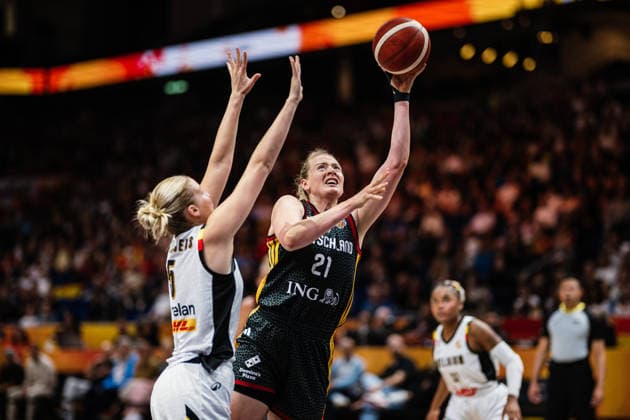 FIBA Women’s Basketball World Cup 2026: Belgium vs. Germany, September 10, 2026; Marie Gülich (Germany), 21, vs. Nastja Claessens (Belgium), 5; Basketball; FIBA Women’s Basketball World Cup 2026; Final Phase, Quarterfinals: Belgium vs. Germany on September 10, 2026, at the Uber Arena, Berlin Copyright: xBEAUTIFULxSPORTS Tonhäuserx