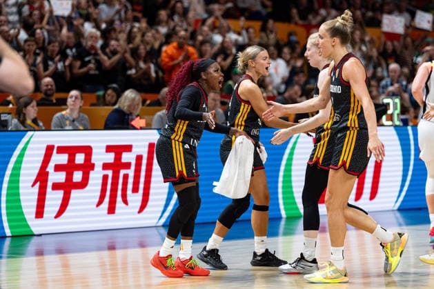 Alexis Peterson (Germany, 01) and Alexandra Wilke (Germany, 03) celebrate with Frieda Buehner (Germany, 20) and Leonie Fiebich (Germany, 13), GER vs. Belgium, Basketball, 2026 FIBA Women’s World Cup, Quarterfinals, September 10, 2026 GER, Belgium vs. Germany, Basketball, 2026 FIBA Women’s World Cup, Quarterfinals, September 10, 2026 Berlin Copyright: xEibner-Pressefoto MaxxVincenx EP_MVN