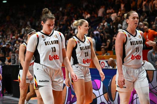 Belgium v Germany - FIBA Women s Basketball World Cup 2026 Quarter-Final BERLIN, GERMANY - SEPTEMBER 10 : Linskens Kyara center of Belgium, Massey Becky center of Belgium, Meesseman Emma power forward of Belgium during the FIBA Women s Basketball World Cup quarter final match between Belgium and Germany in Berlin on September 10, 2026 in Berlin, Germany, 10 09 2026 Berlin Germany  Copyright: xVincentxKalutx