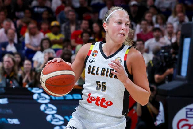 Julie Allemand of Belgium controls the ball during the FIBA Women s Basketball World Cup Germany 2026 quarterfinal match between Belgium and Germany at the Berlin Arena on September 10, 2026, in Berlin, Germany. Photo by Marco Steinbrenner, DeFodi Images
