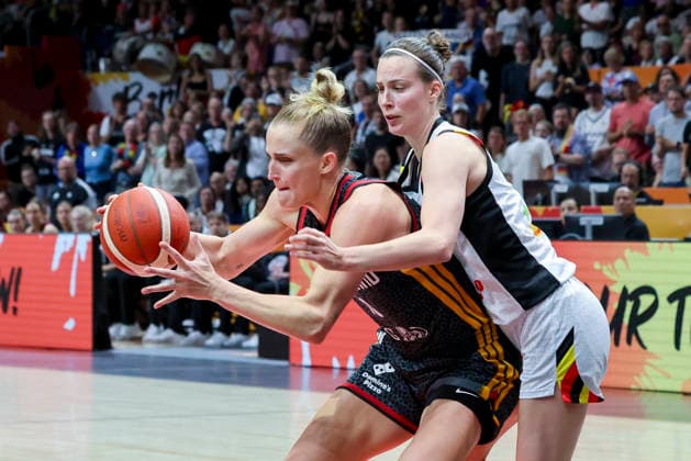 Leonie Fiebich of Germany and Antonia Delaere of Belgium battle for the ball during the FIBA Women s Basketball World Cup Germany 2026 quarterfinal match between Belgium and Germany at the Berlin Arena on September 10, 2026, in Berlin, Germany. Photo by Marco Steinbrenner, DeFodi Images