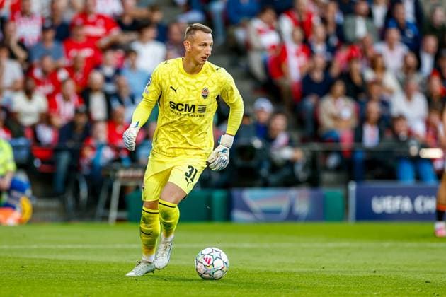 EINDHOVEN , 10-09-2026 , Philips stadium, season 2026 2027 , UEFA Champions League football , match between PSV and Shakhtar Donetsk, picture shows Shakhtar Donetsk keeper Dmytro Riznyk PSV - Shakhtar Donetsk  x206824489x Copyright: