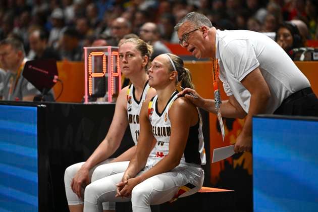 Belgium v Germany - FIBA Women s Basketball World Cup 2026 Quarter-Final BERLIN, GERMANY - SEPTEMBER 10 : Allemand Julie point guard of Belgium and Meesseman Emma power forward of Belgium look dejected during the FIBA Women s Basketball World Cup quarter final match between Belgium and Germany in Berlin on September 10, 2026 in Berlin, Germany, 10 09 2026 Berlin Germany  Copyright: xVincentxKalutx